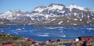 Vista de la localidad de Tasiilaq en Groenlandia