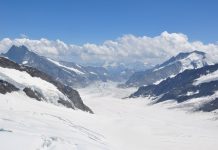 La crisis climática se llevará el glaciar más grande de los Alpes en pocas décadas Paisaje del Gran Glaciar Aletsch