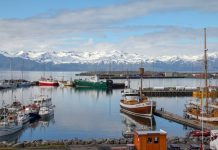 La acidificación del Océano Ártico es peor de lo que se pensaba Puerto ártico en Husavik, en Islandia